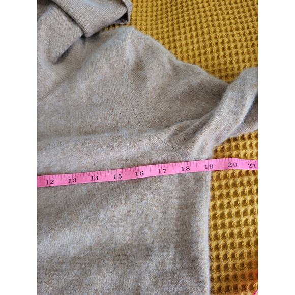 Talbots Cowlneck Pure Cashmere Tan Long Sleeve Sweater Blouse EUC Soft Medium - Picture 5 of 5